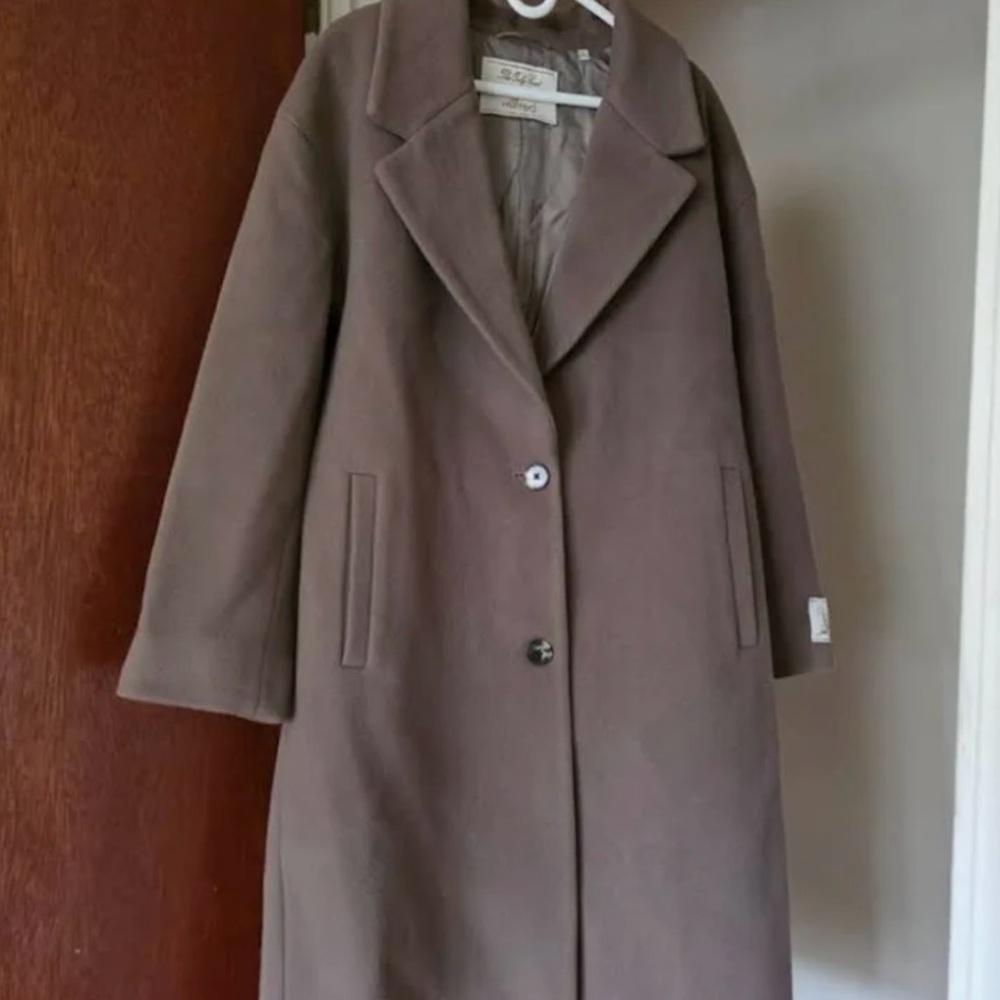 IN SEARCH OF: ISO: Aritzia Dark Taupe Trench Coat in size small or xsmall